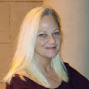 Meet your Posher, Dana l